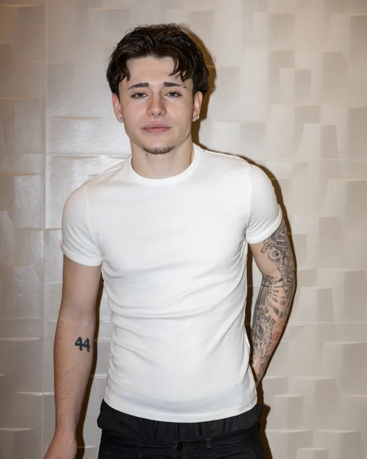 HUGO, creador de contenido representado por Revoltosos® Madrid